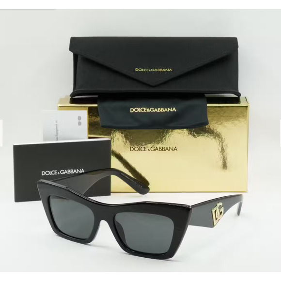 NWT Dolce&Gabbana Black Women\'s Sunglasses, DG4435
